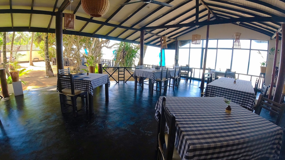 Dalawella Beach Resort 12/51