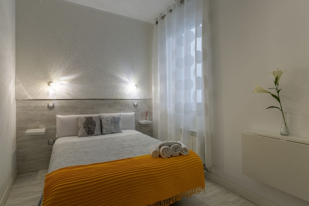 Hostal Met Madrid 7/30