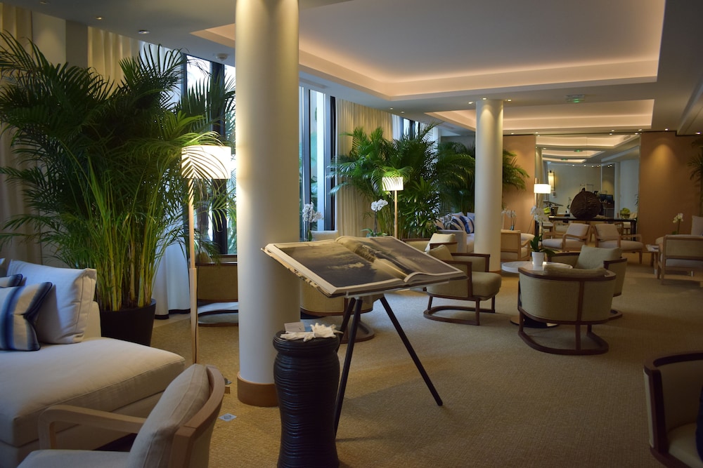 Five Seas by Inwood Hotels 48/60