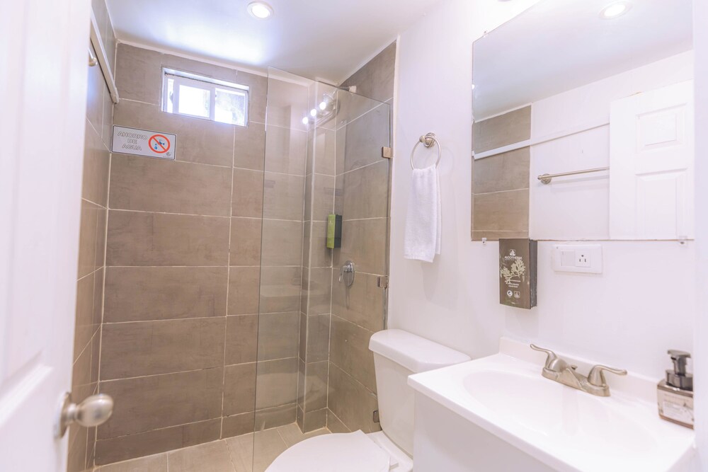 Ataraxy Hotel Boutique 50/50