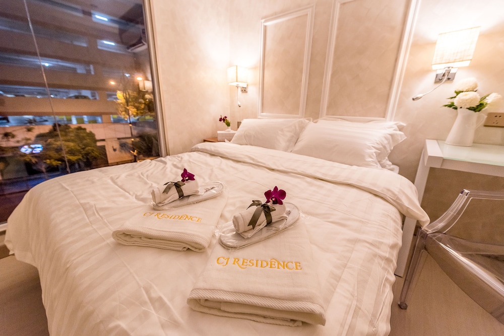 CJ Residence 15/40