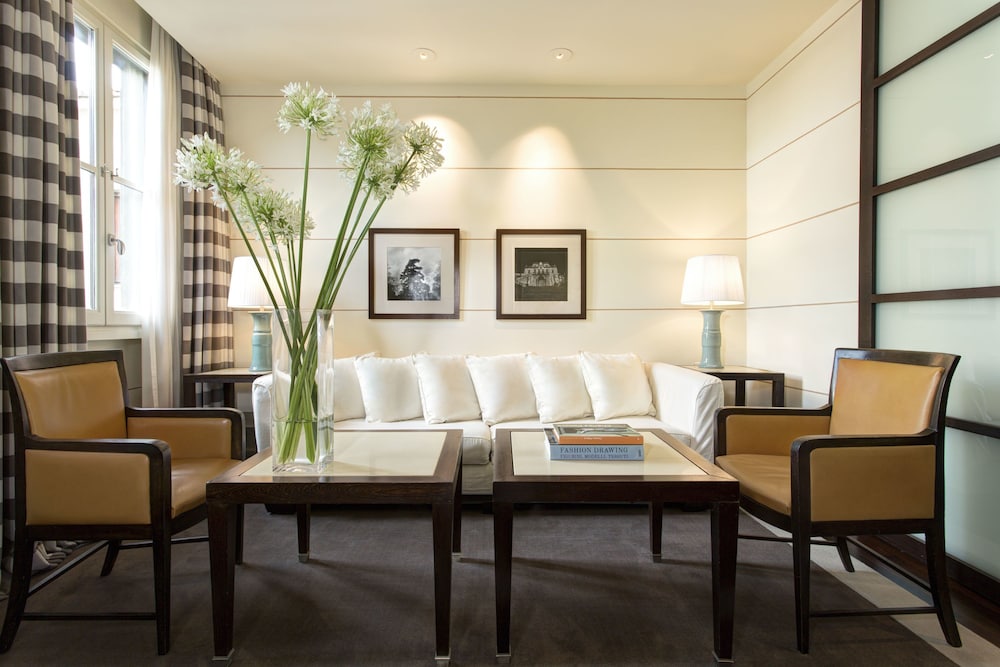 Gallery Art Hotel 28/39