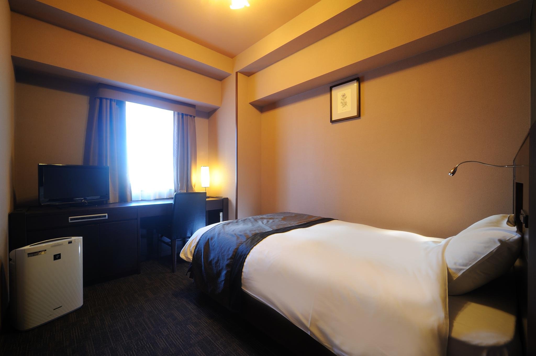 Room, Semi Double Bed