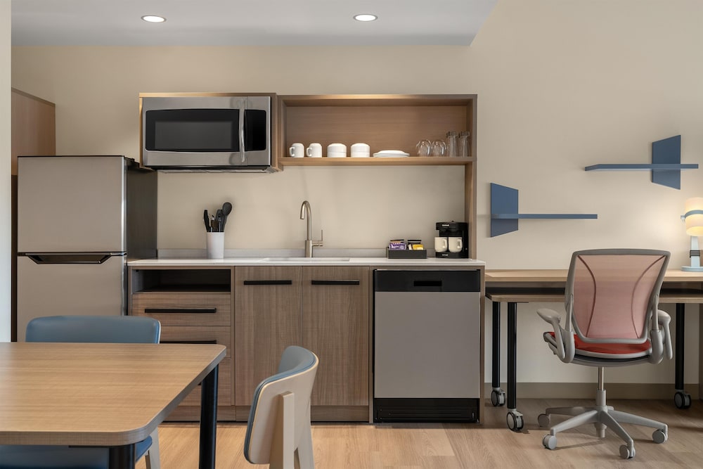 Home2 Suites by Hilton Hazleton 34/43