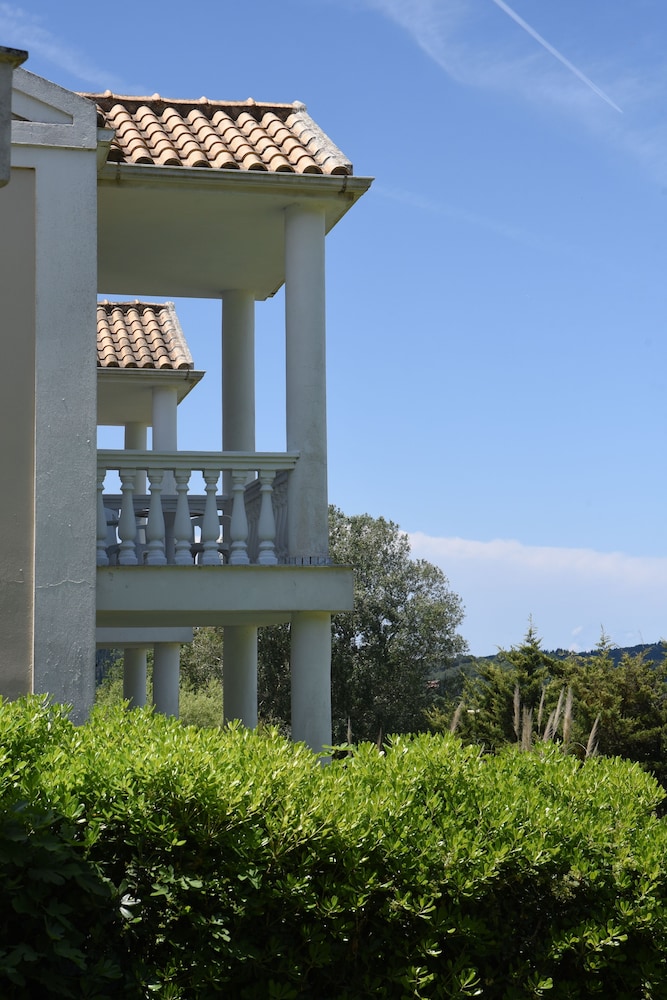 Rebeccas Village Corfu 48/50