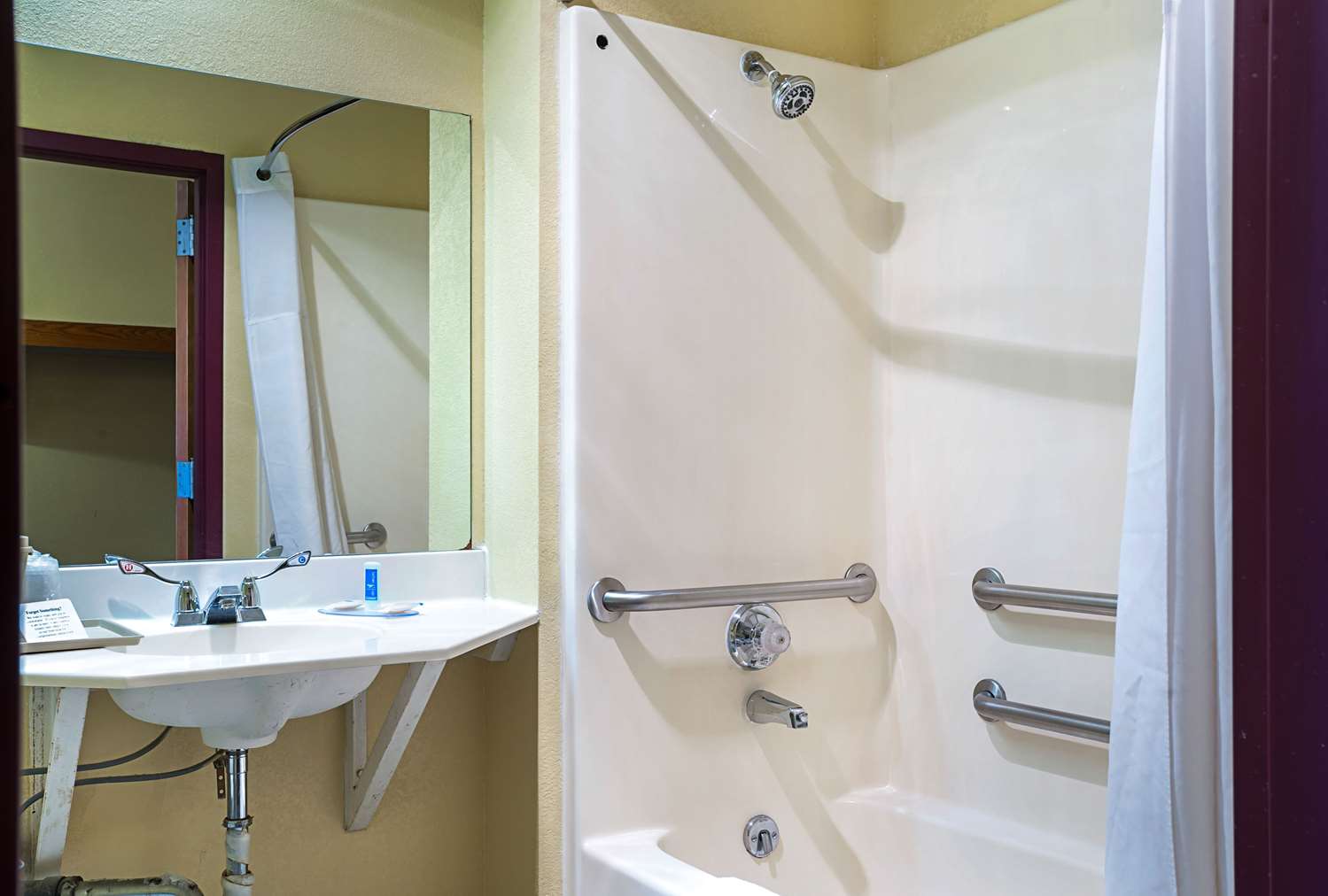 Rodeway Inn & Suites Blanding 19/20