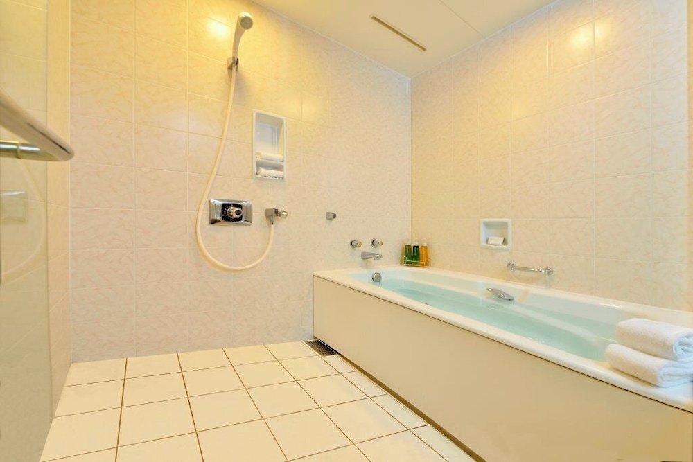Urayasu Brighton Hotel Tokyo Bay 44/45