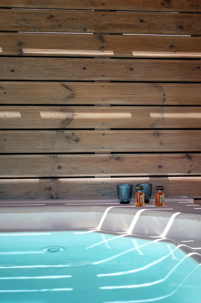 Passion Blue Villas 25/50