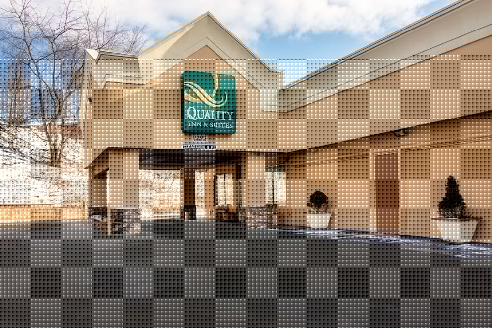 Quality Inn & Suites Indiana South 3/48