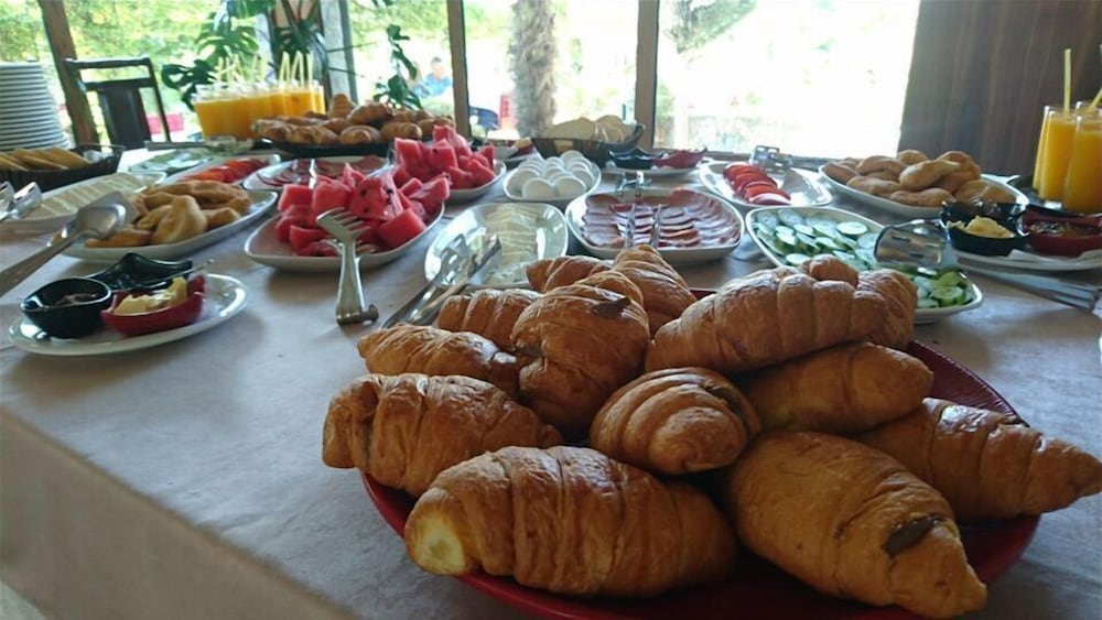 Buna Park Hotel Shkoder 33/50