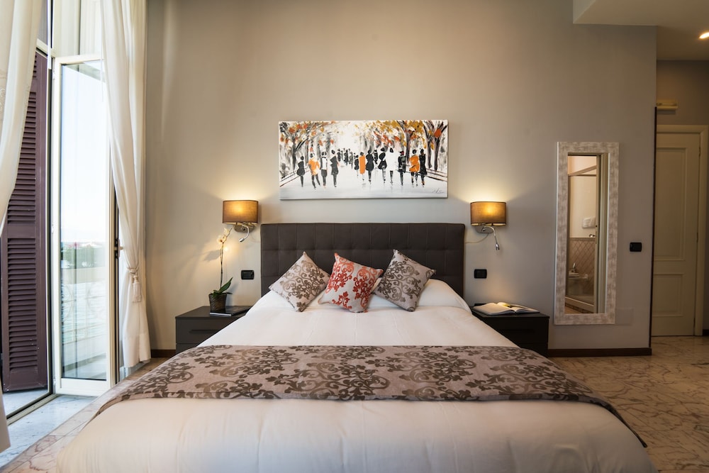 DELUXE, DOUBLE BED, BAY VIEW, PRIVATE BATHROOM