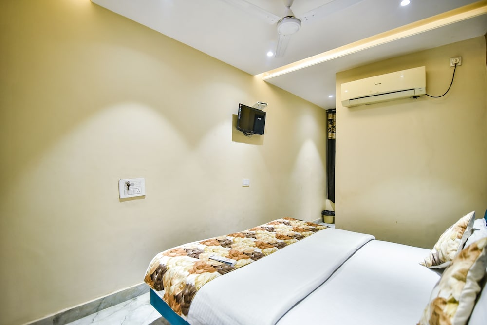 HOTEL SINGH INTERNATIONAL 8/21