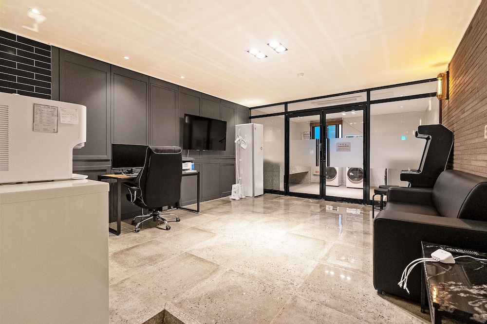A1 Hotel Haedo 59/69