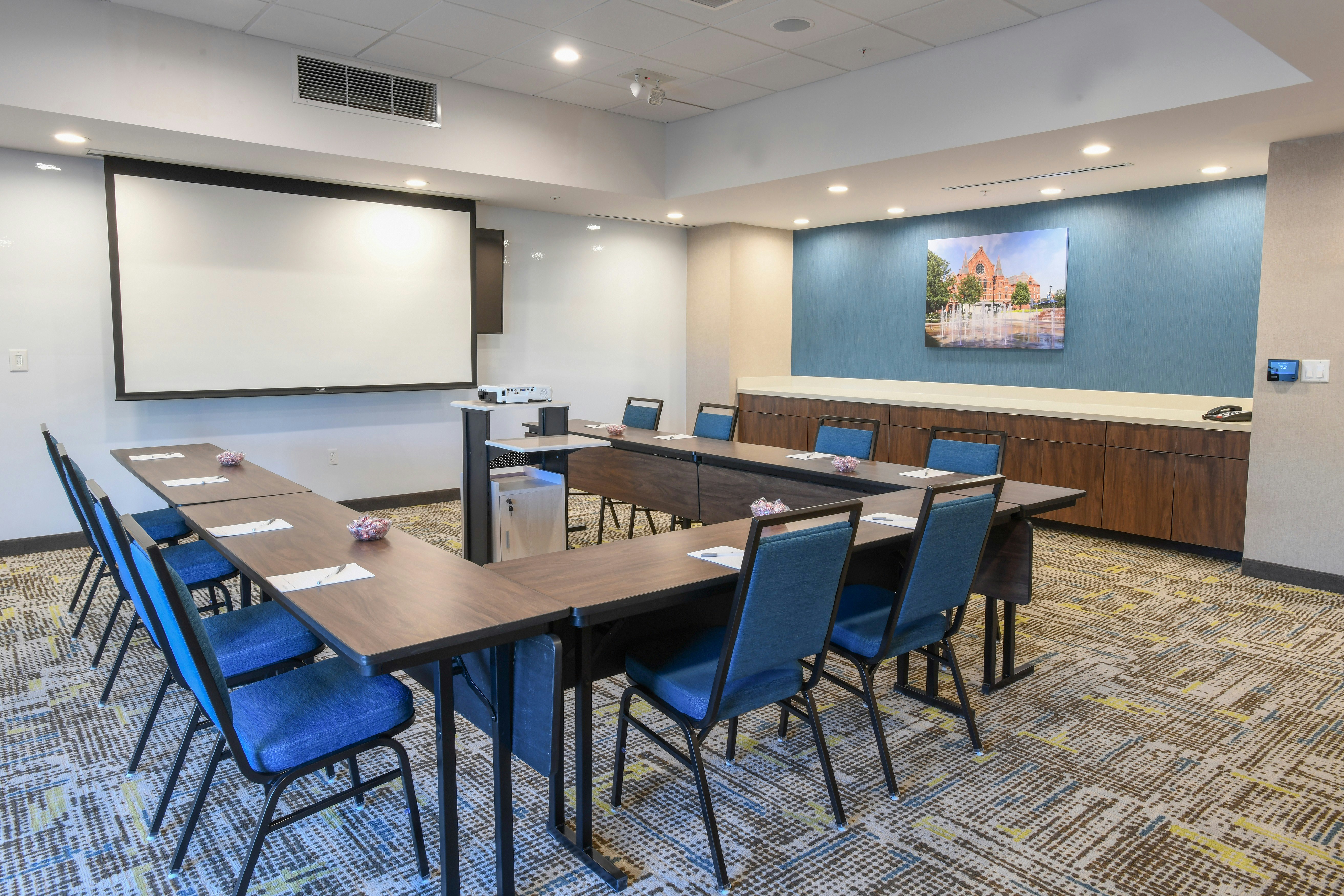 Hampton Inn and Suites Cincinnati Liberty Township 46/49