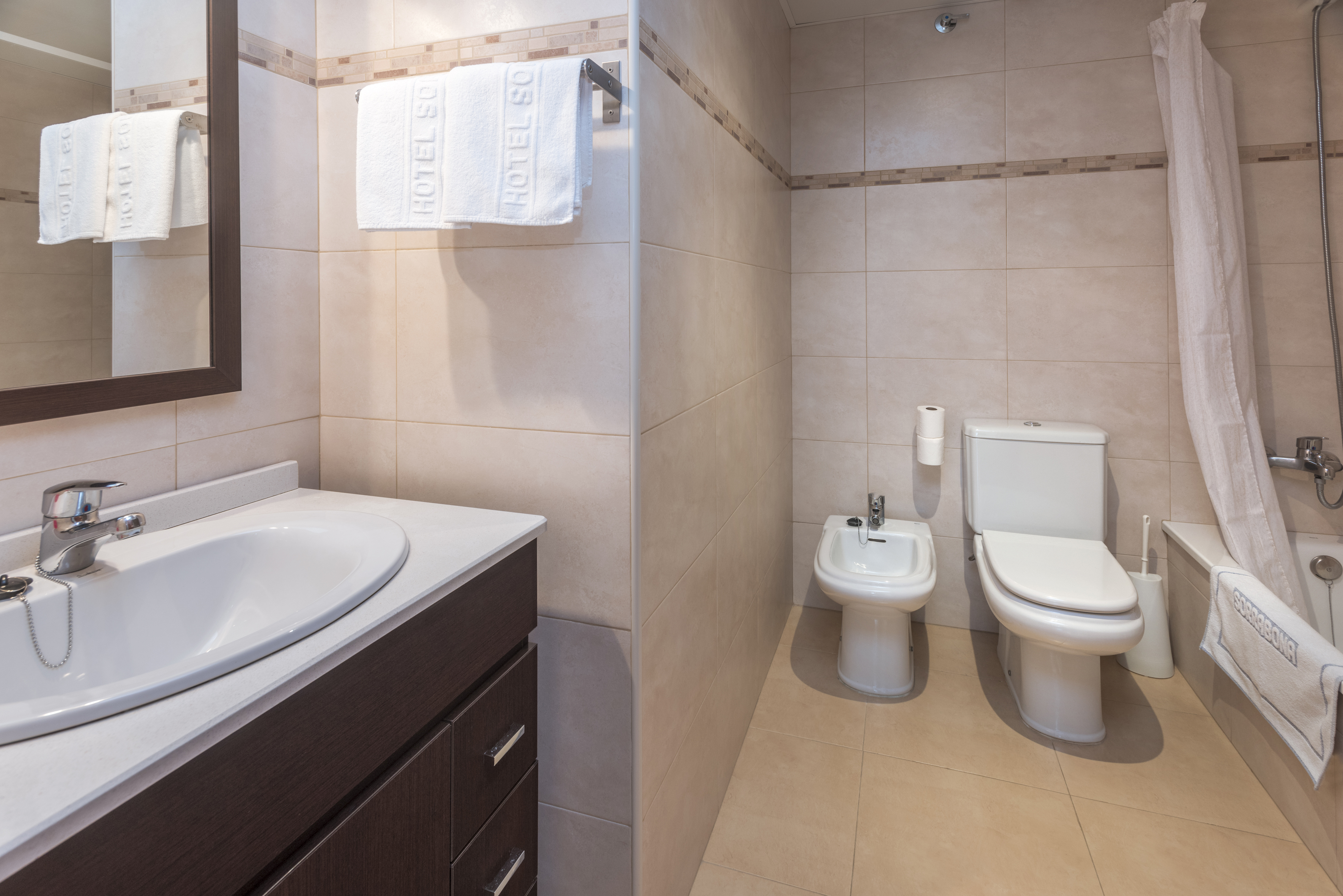 2 Bedrooms, Apartment