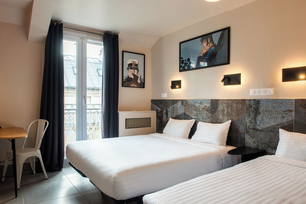 ROOM, TWIN BEDS