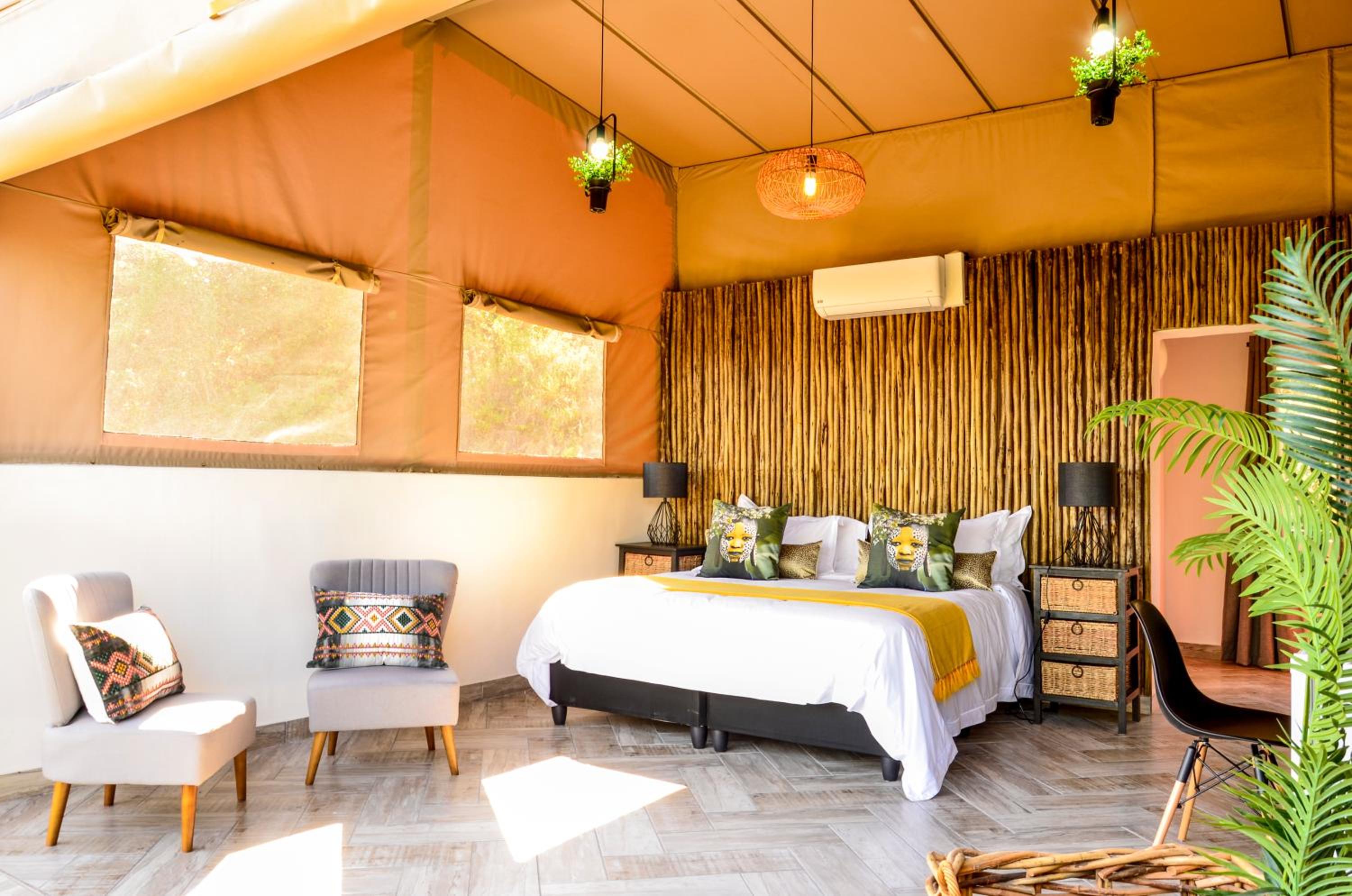 Ebundu Lodge 39/79