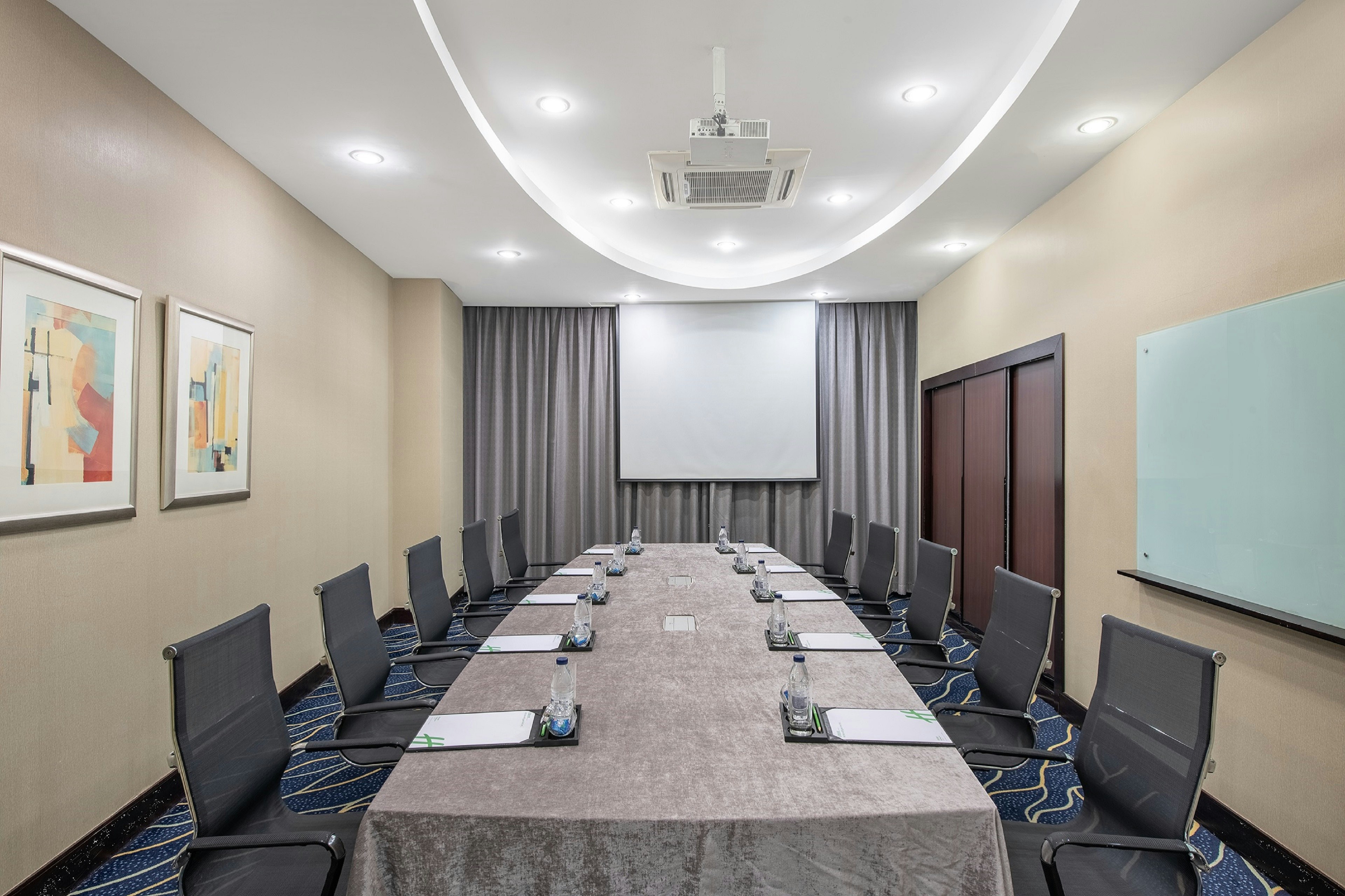 Holiday Inn Chang An West 66/73