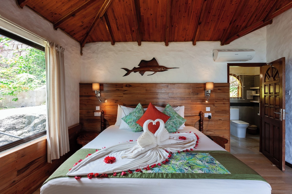 COLIBRI GUEST HOUSE(M) 20/54