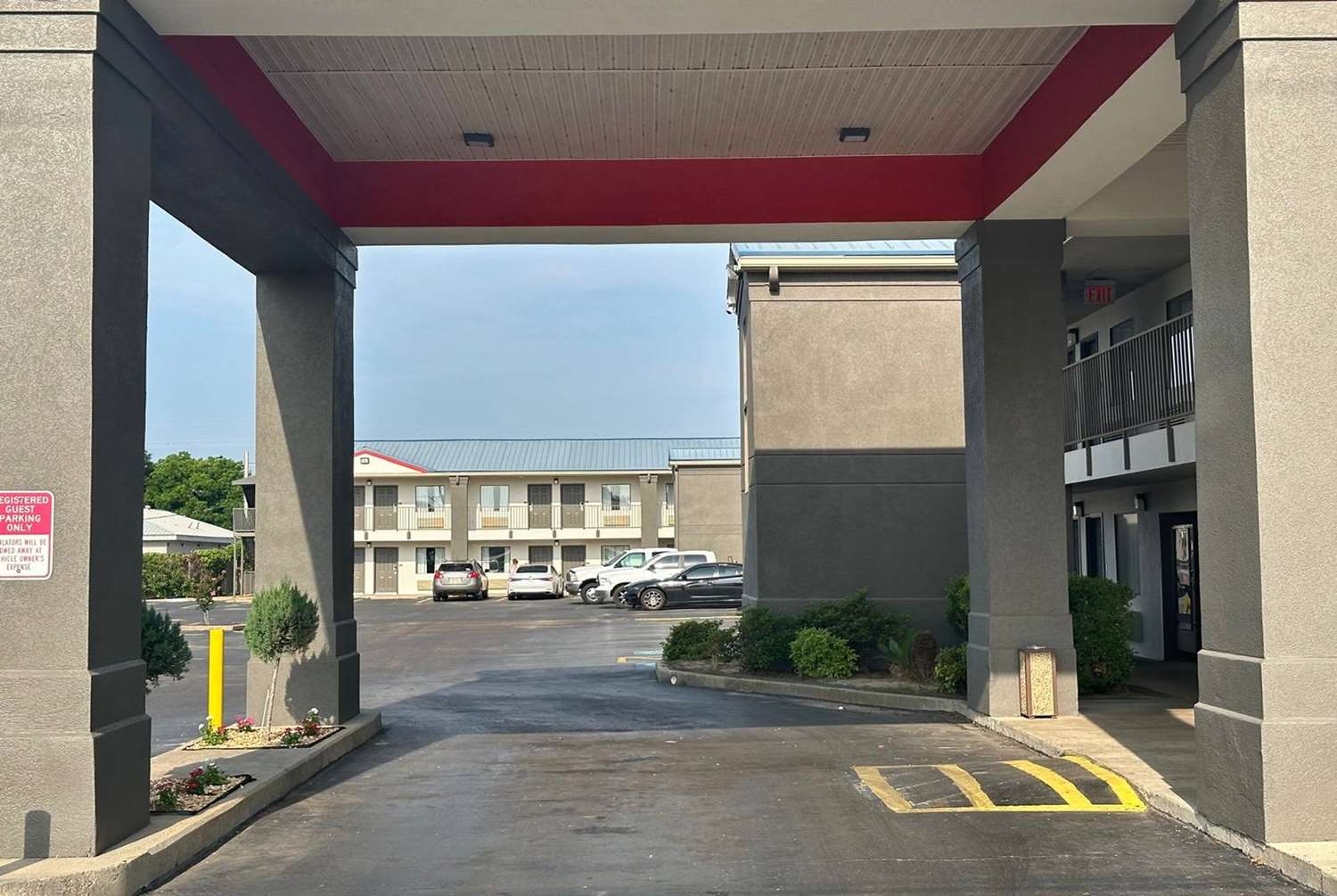 Super 8 by Wyndham Monroe 54/67