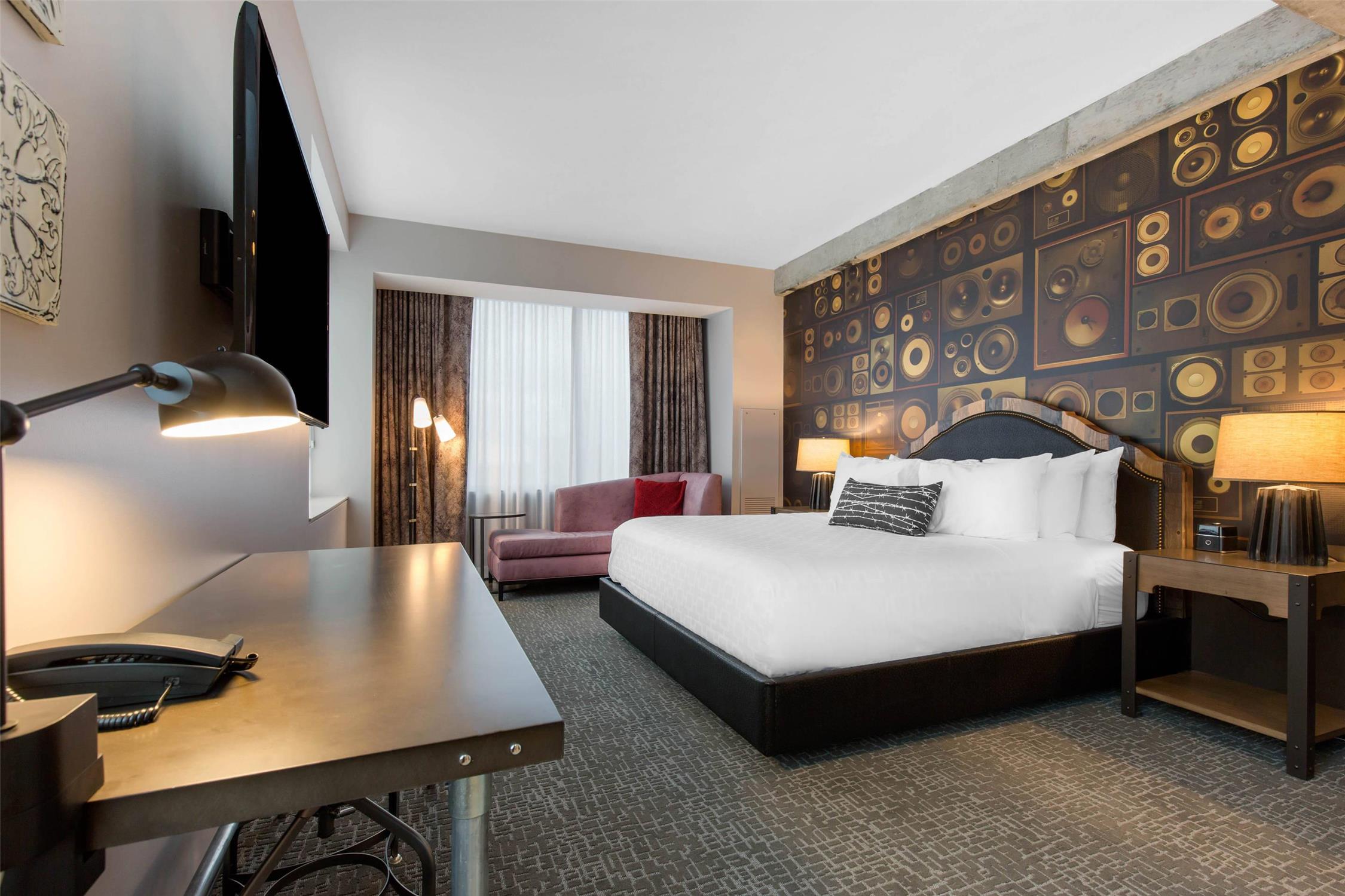 Upgrade, King Bed, Accessible