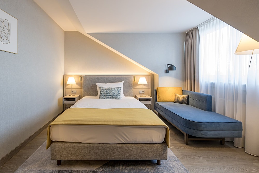 ROOM, SINGLE, SINGLE BED