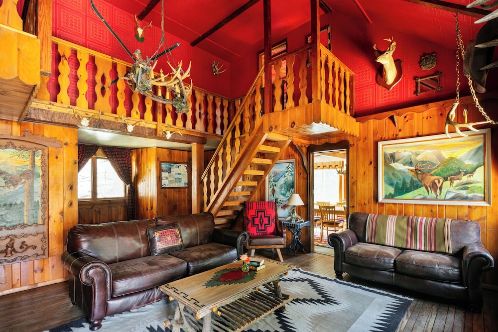 Urban Cowboy Lodge - Catskills 42/60