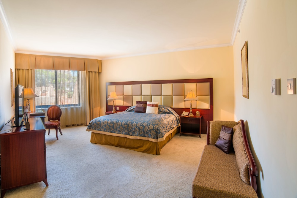 Grand Hotel Excelsior 7/50
