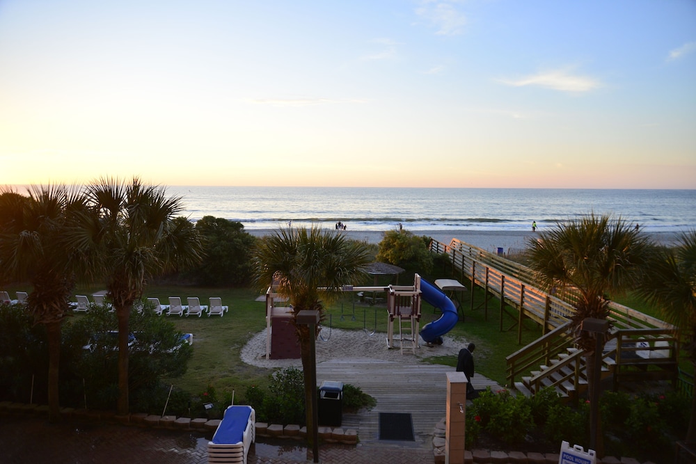 Monterey Bay Suites photo4