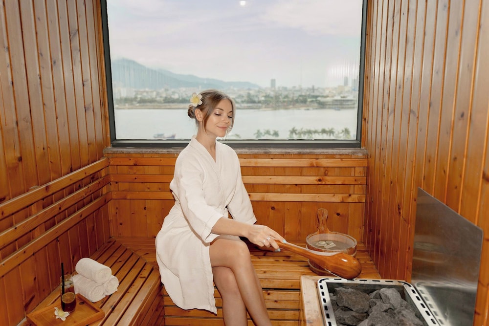 New Orient Hotel Danang 31/70