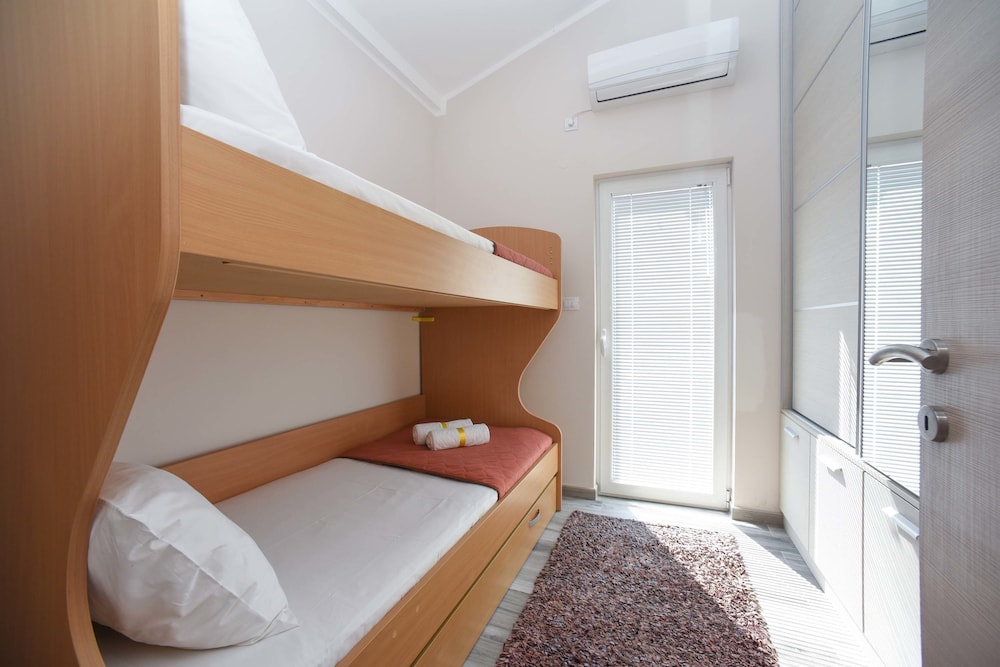 D D Apartments Tivat 14/18