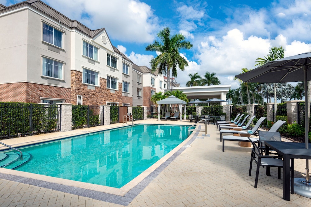 Courtyard Sarasota at University Town Center 44/50