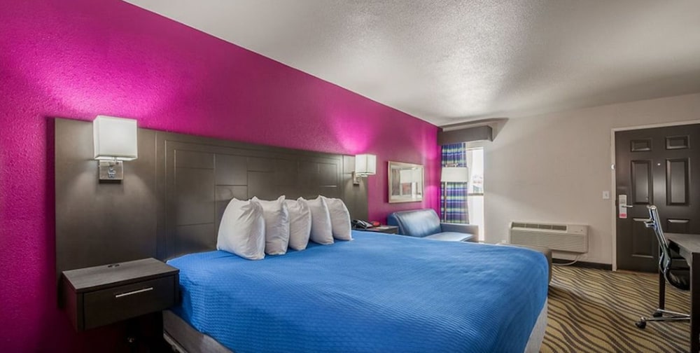 Stratford House Inns - Edmond 11/26