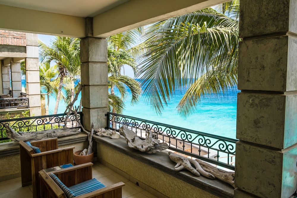 The Bellafonte - Luxury Oceanfront Hotel 13/50