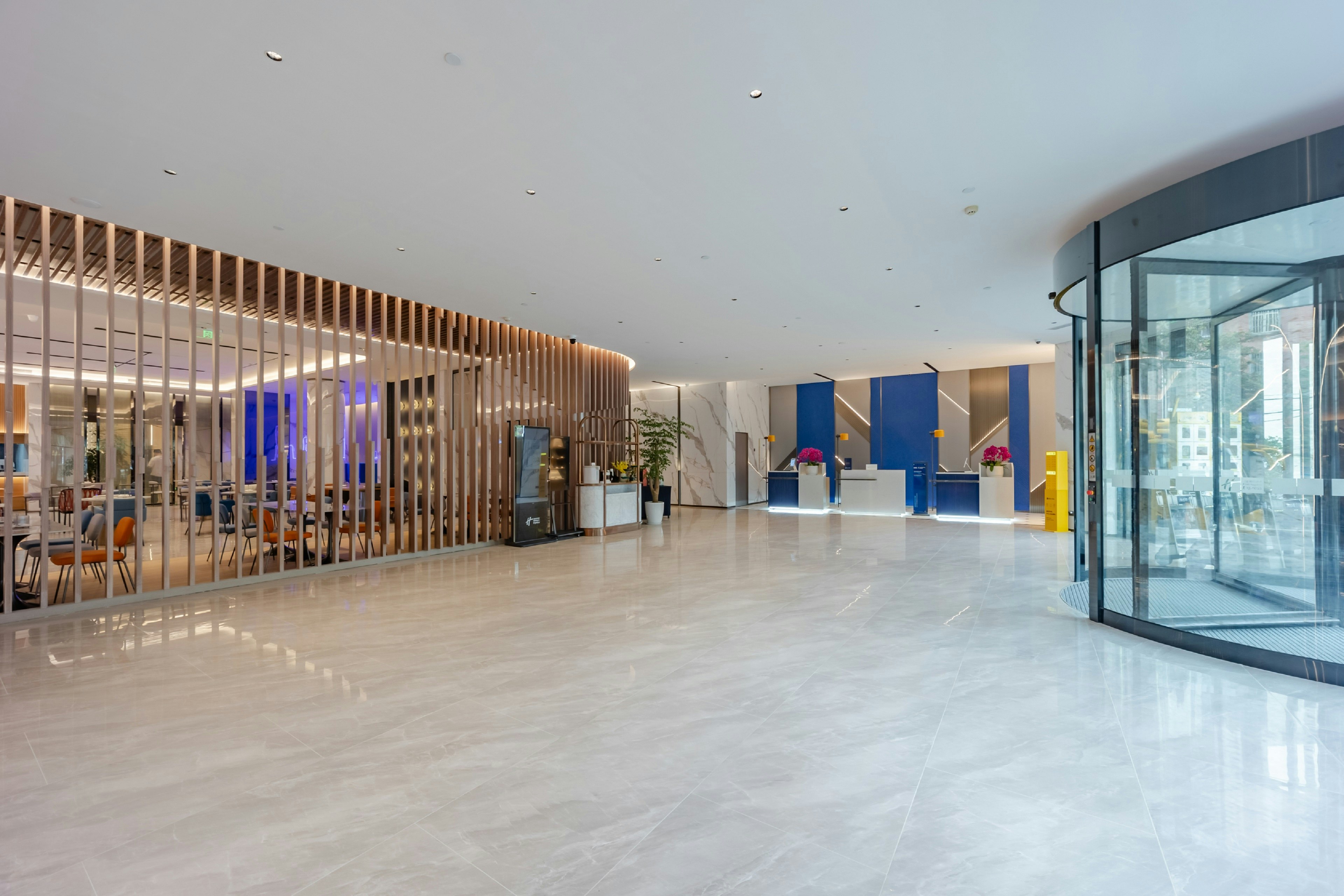 HOLIDAY INN EXPRESS HEFEI DOWNTOWN 76/80