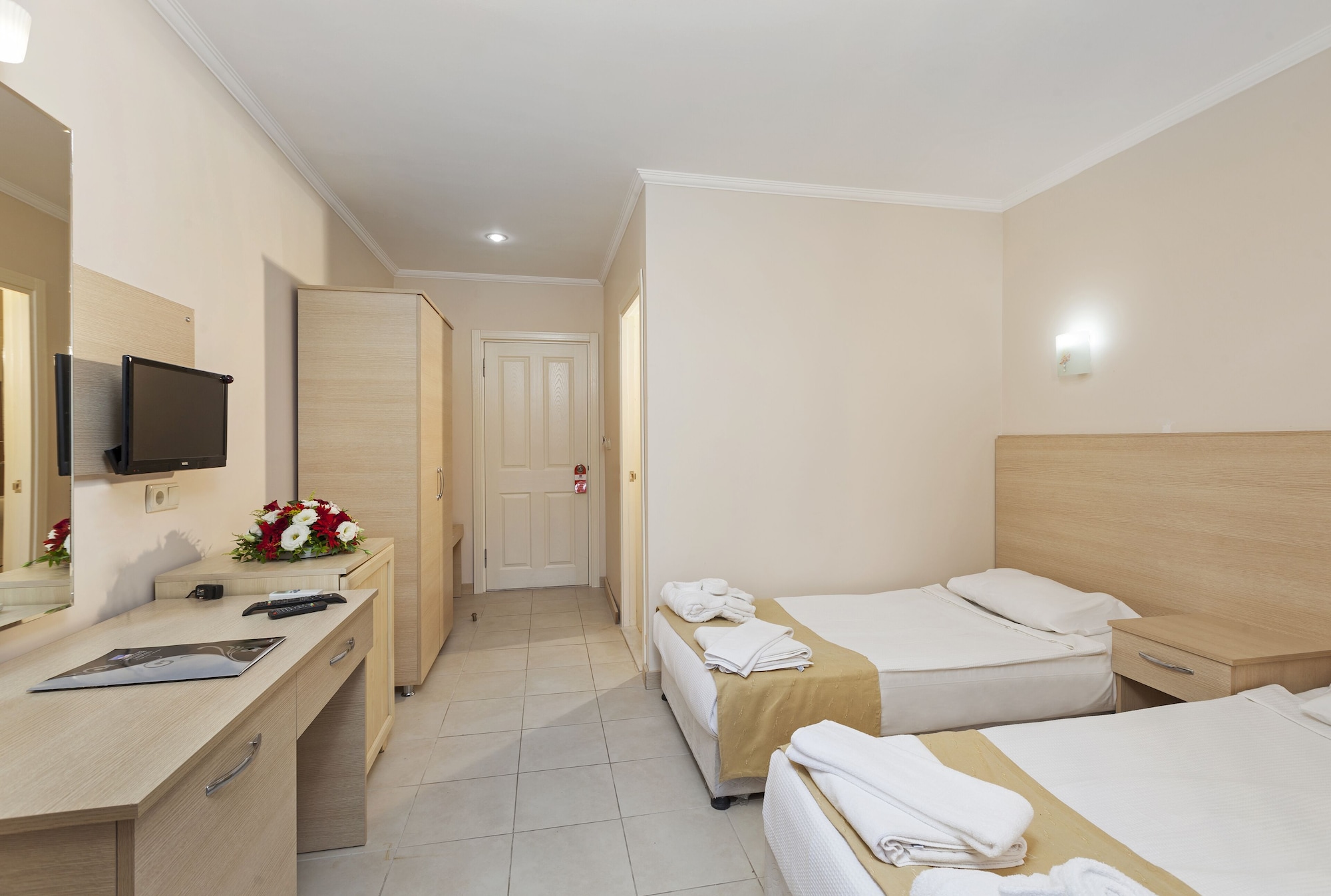 Standard, Triple, 1 King and 1 Single Beds