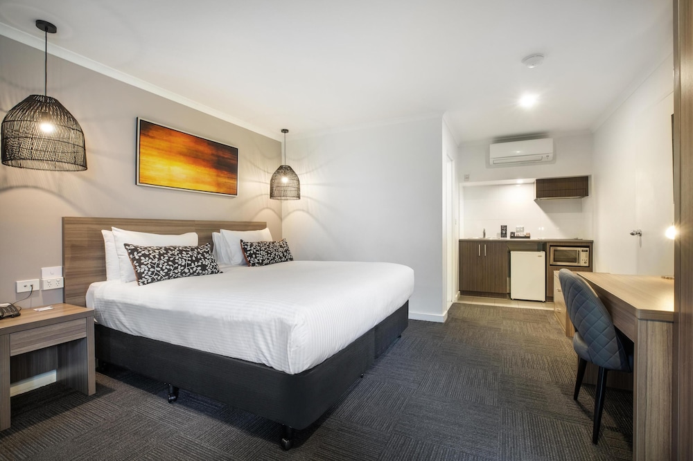 Executive, Studio, Double or Twin Bed