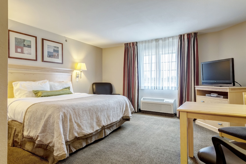 Candlewood Suites Paducah 10/65