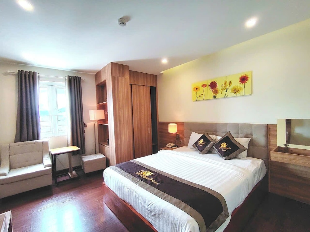 غرفة ديلوكس بسرير كوين بإطلالة على المدينة، Sen Vang Luxury Hotel 5/10