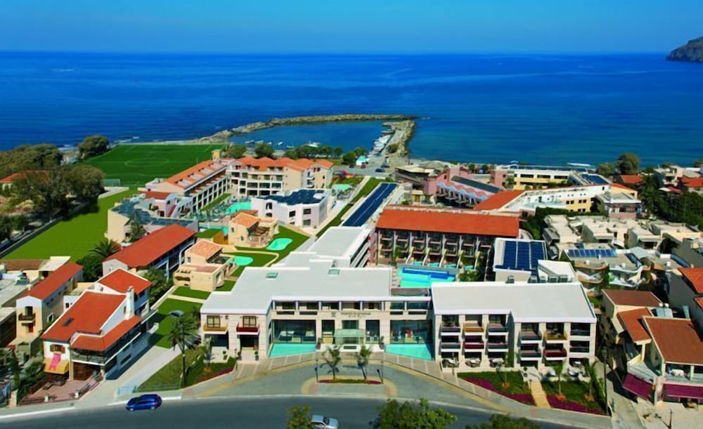 Porto Platanias Beach Resort & Spa 5/50