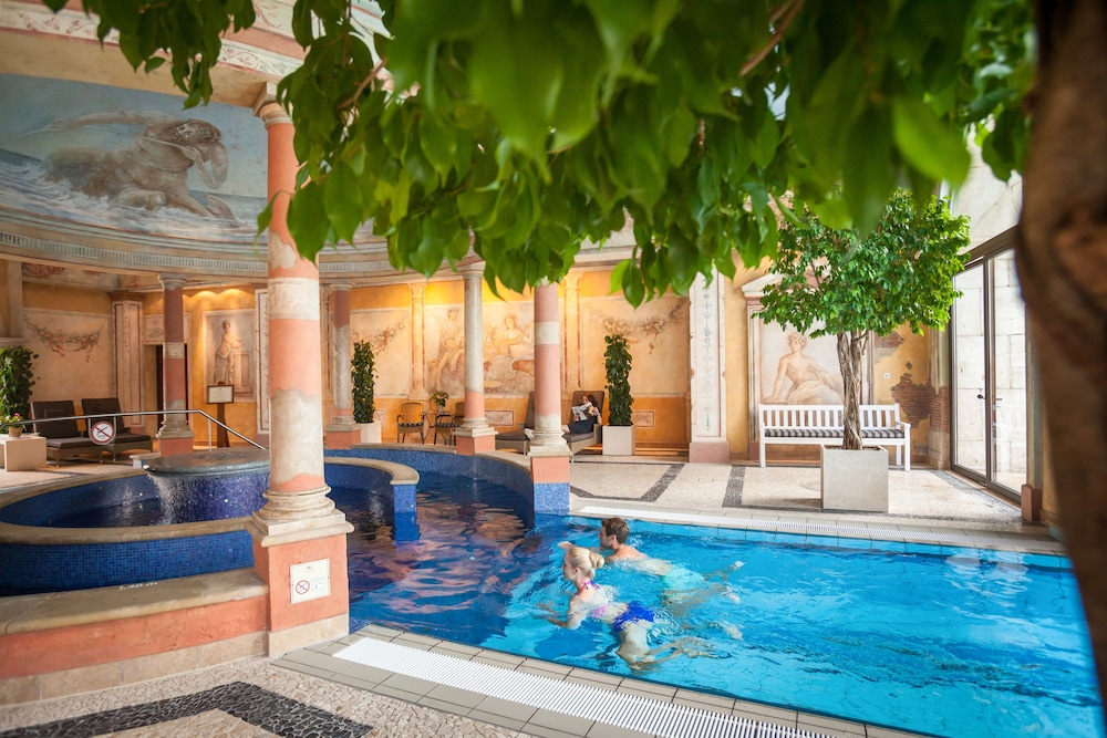 Europa-Park Freizeitpark & Erlebnis-Resort, Hotel Colosseo 4/68