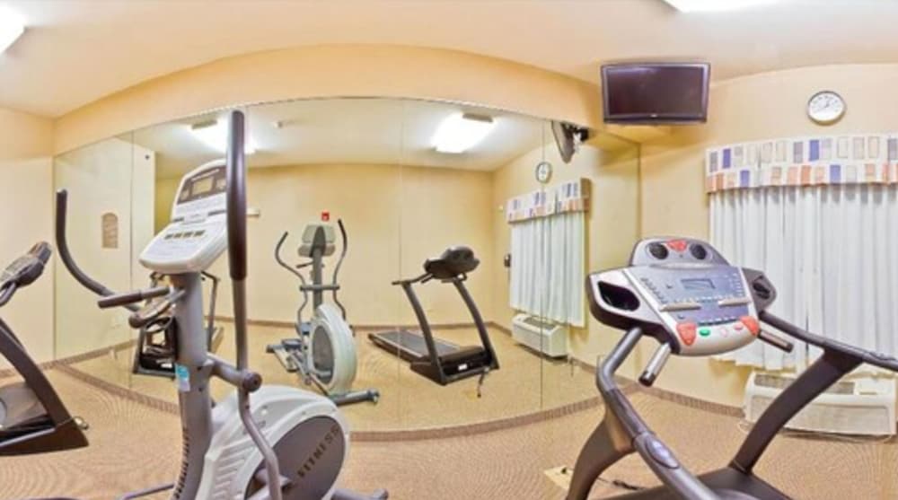 Holiday Inn Express Forest City 26/45