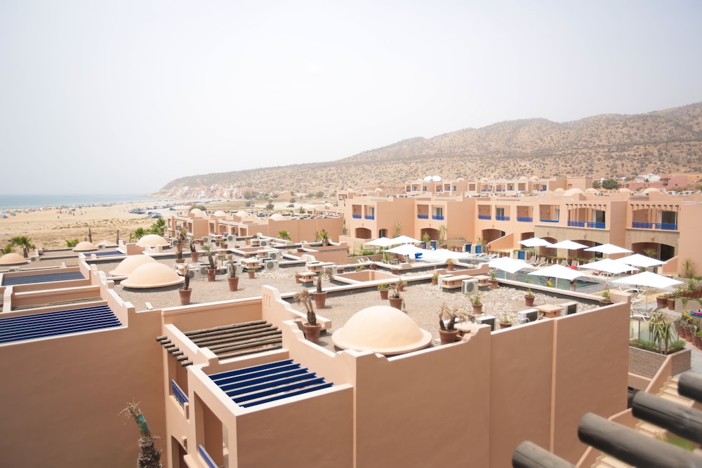 Paradis Plage Surf Yoga Spa Resort 70/83