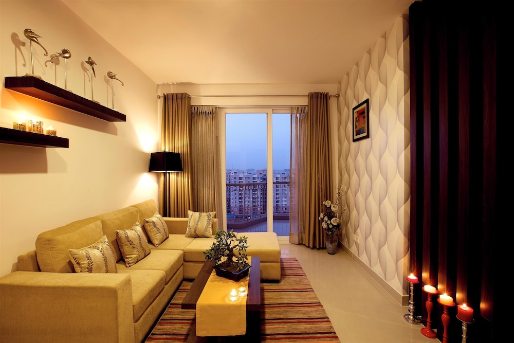 GOLDEN TULIP BHIWADI 21/33