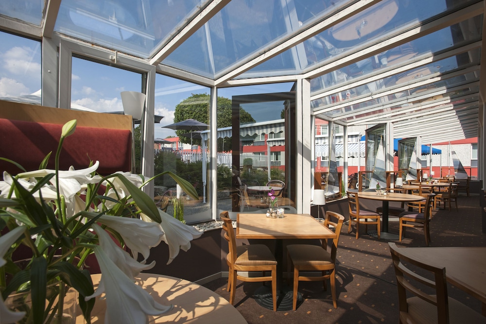 Ibis 3 Lacs Neuchatel 33/50