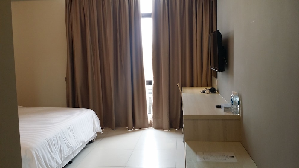 Aurora Hotel 28/53
