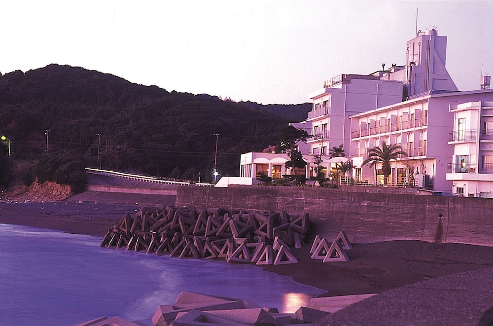 Seaside Hotel Geibouso 59/63