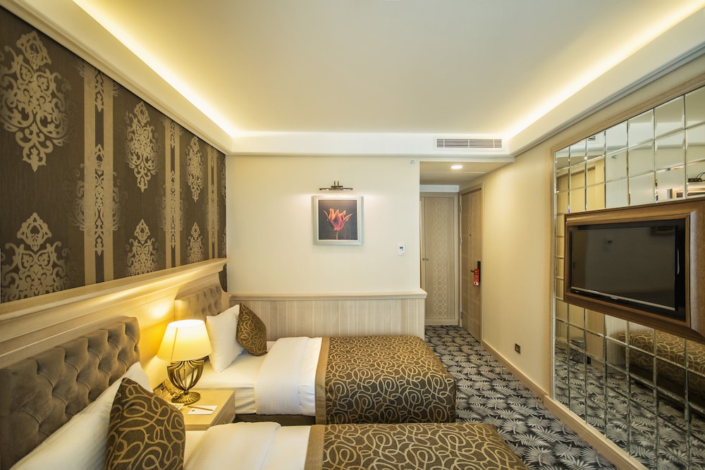 The Conforium Hotel 33/43
