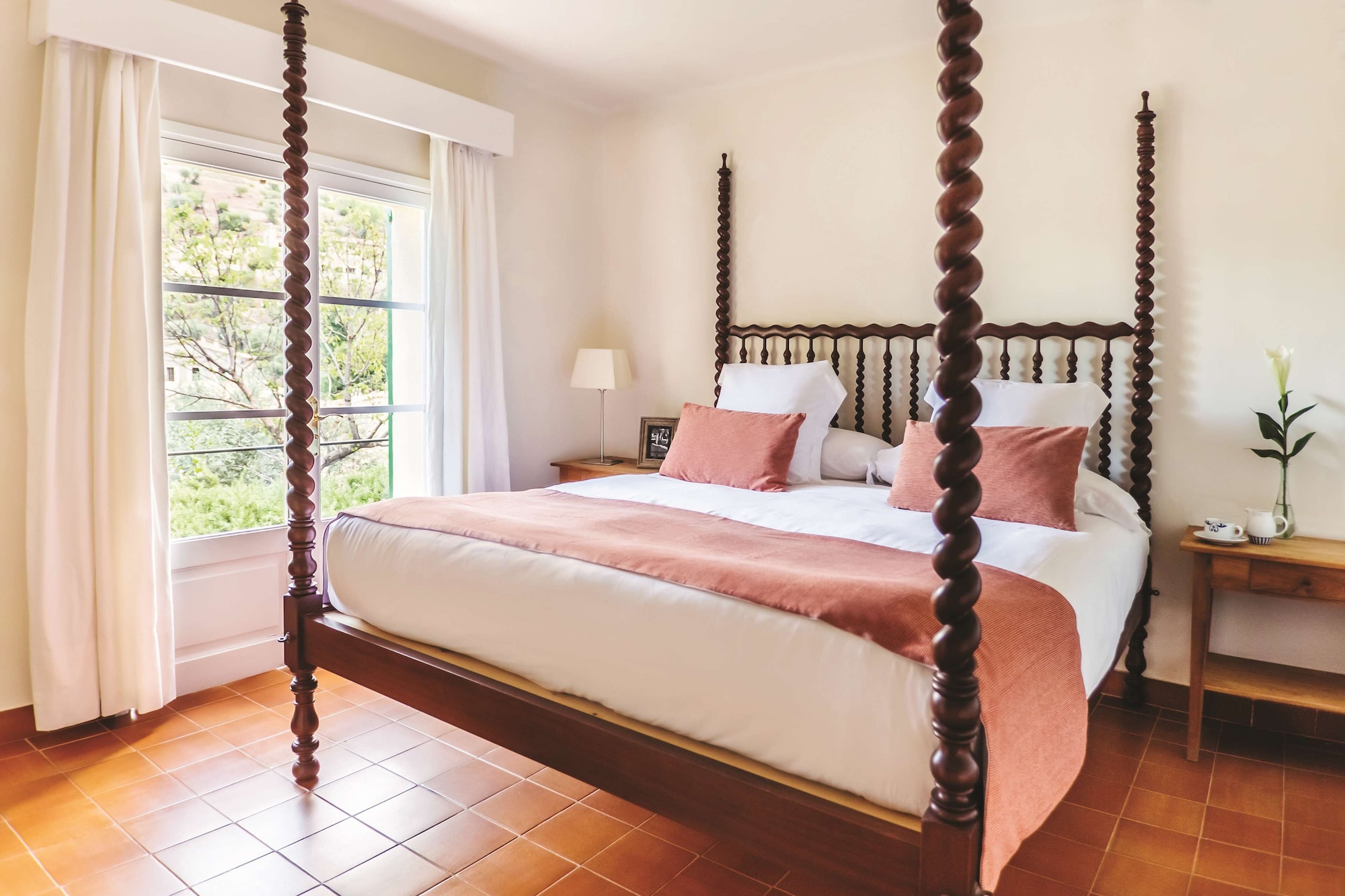 Villa, 1 Single and 2 Queen Beds