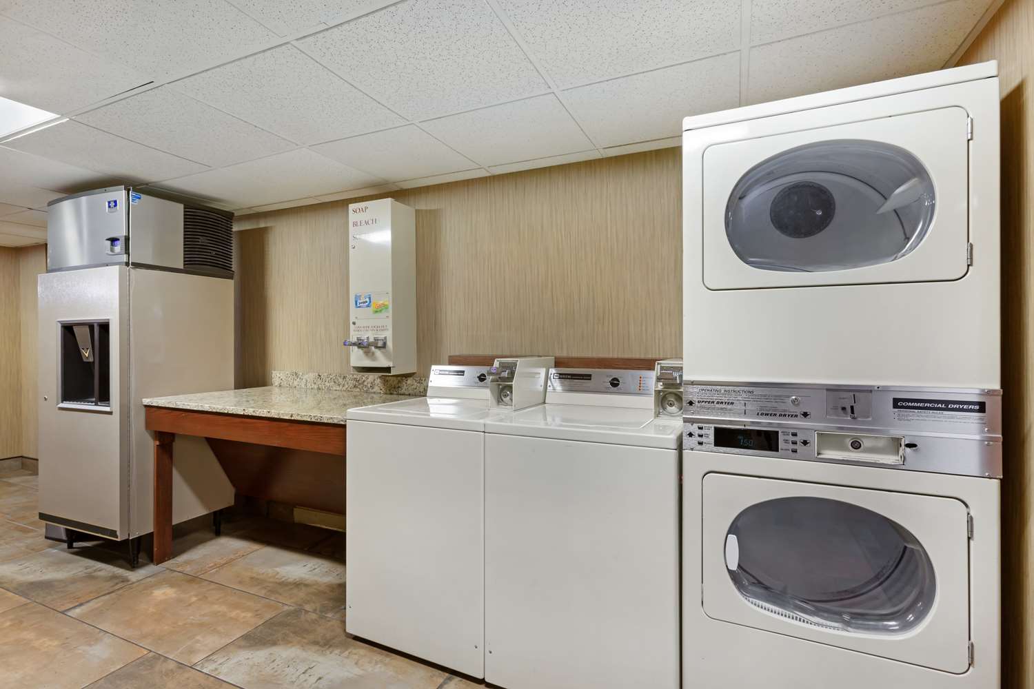 Best Western Plus Grantree Inn 50/52